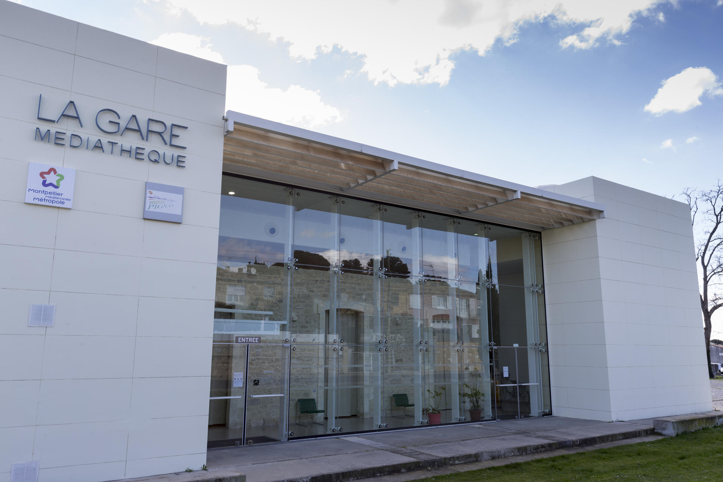 Façade de la médiathèque La Gare