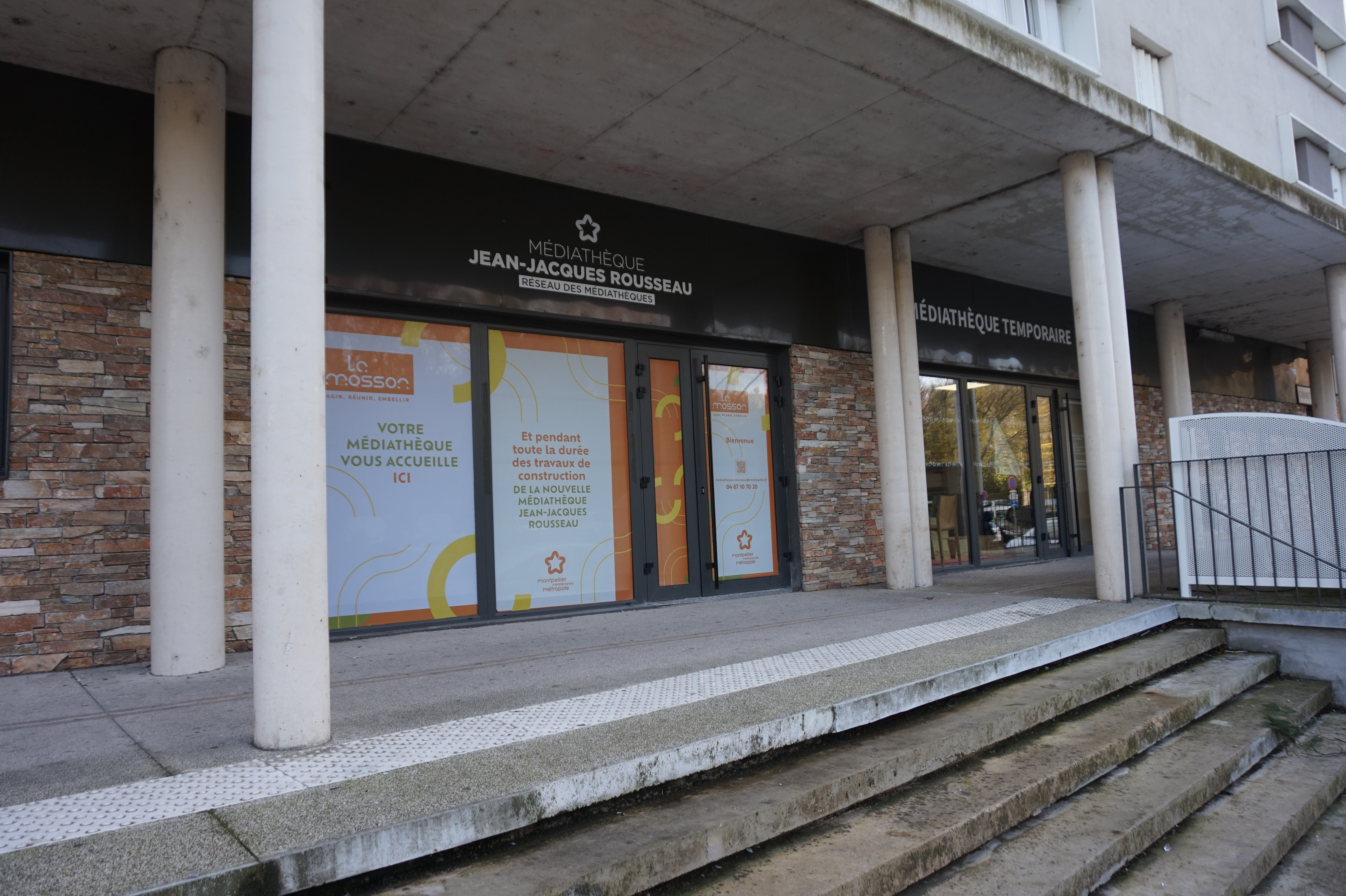 Façade de la médiathèque Jean-Jacques Rousseau